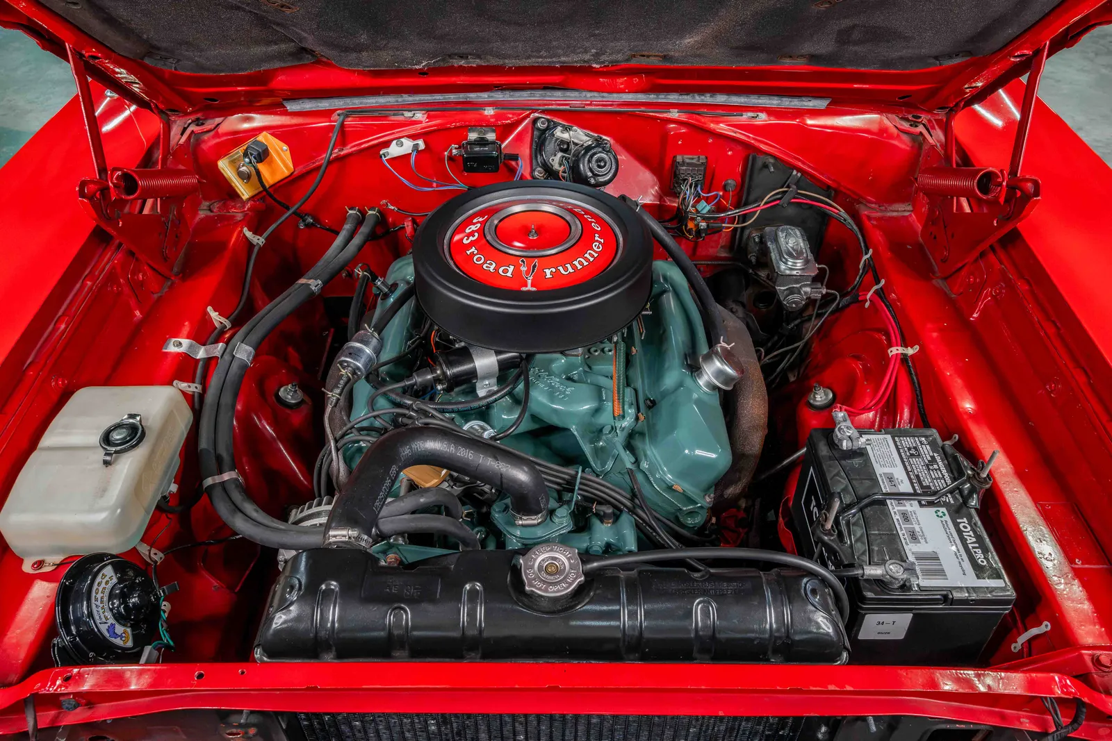 1968-Plymouth-Roadrunner- Red-RM21H8A251135-42.jpg